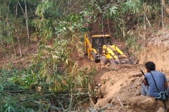 Earth-cutting-at-Peren