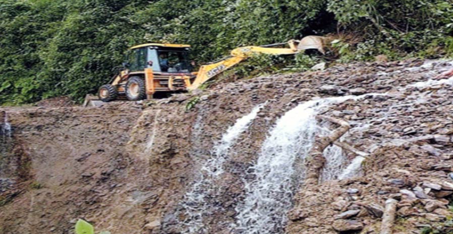 Landslide Clearance between Zhekiye and Satakha NH 702, Zunheboto.